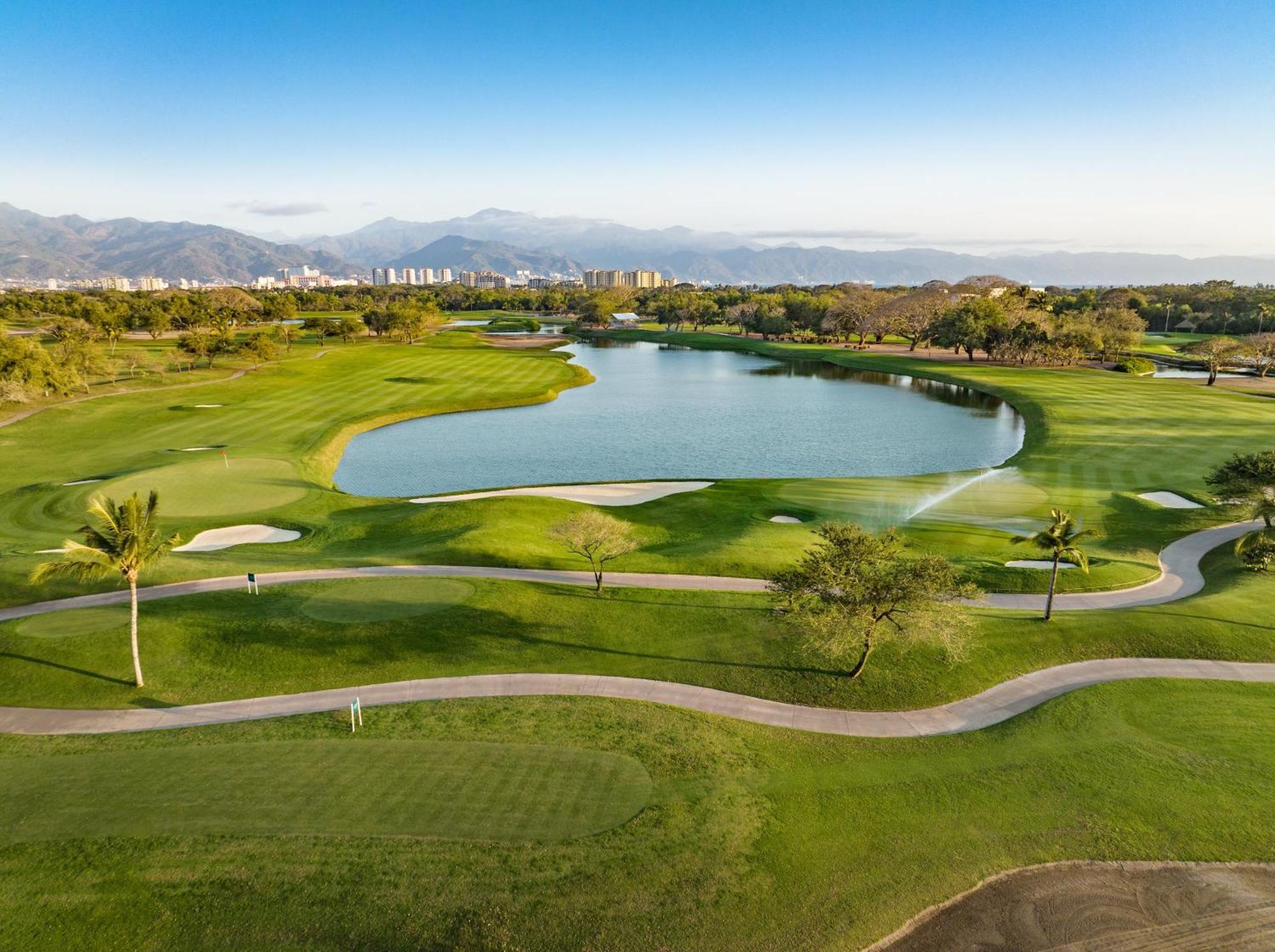Готель Grand Luxxe With Free Golf Нуево-Вальярта Екстер'єр фото