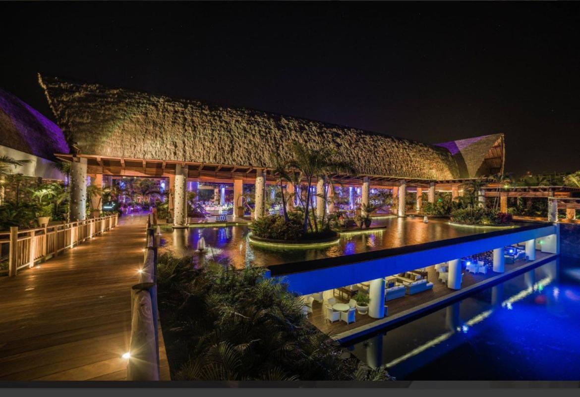 Готель Grand Luxxe With Free Golf Нуево-Вальярта Екстер'єр фото